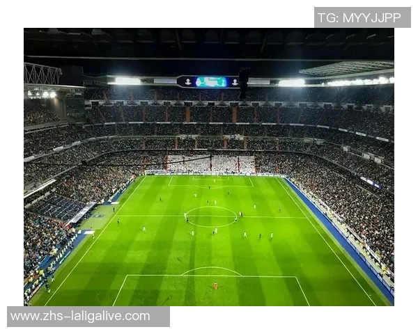 足球世界:探寻绿茵场上的传奇与梦想,解读足球背后的故事与激情